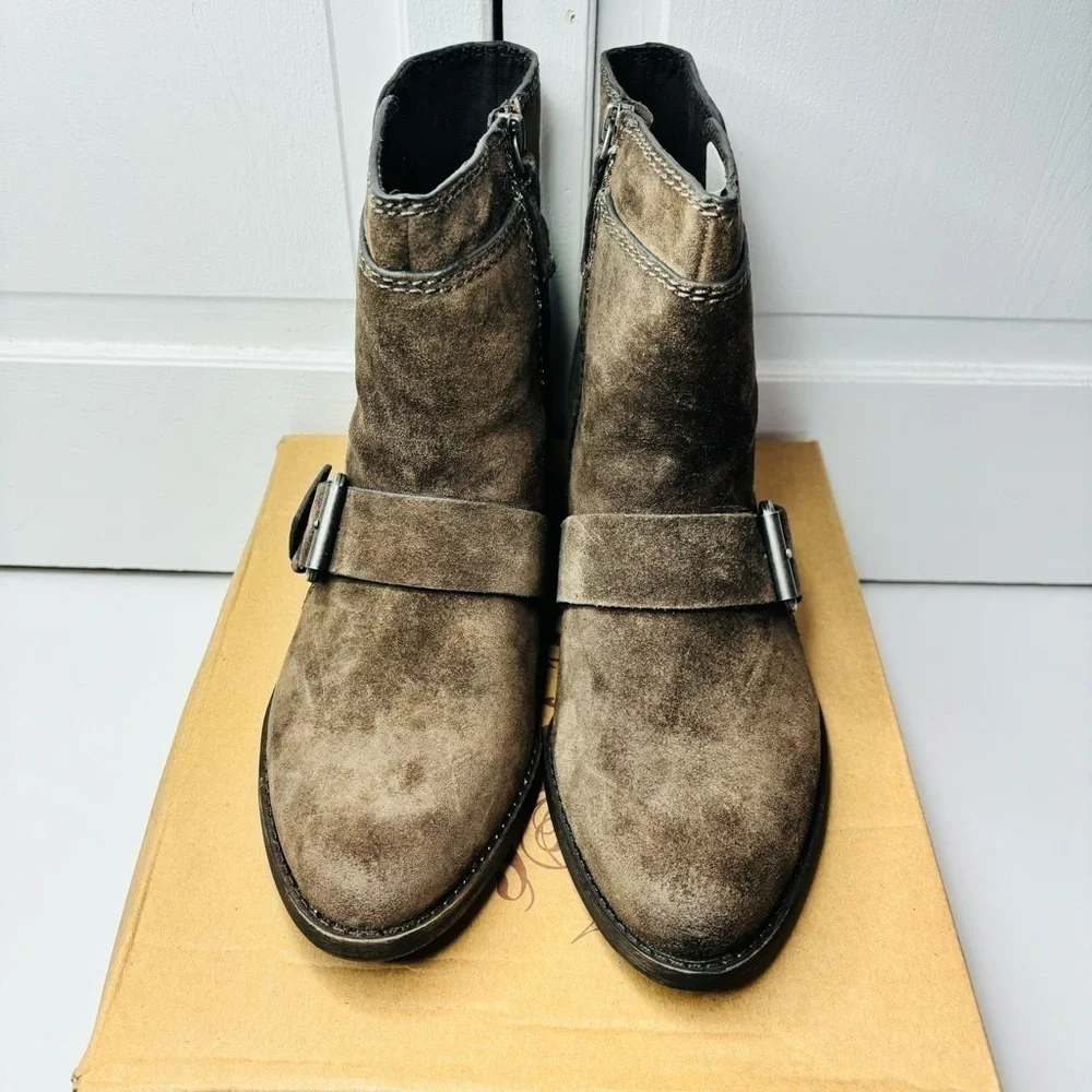 New NINE WEST Vasabady Dark Brown Heeled Boots Size 9